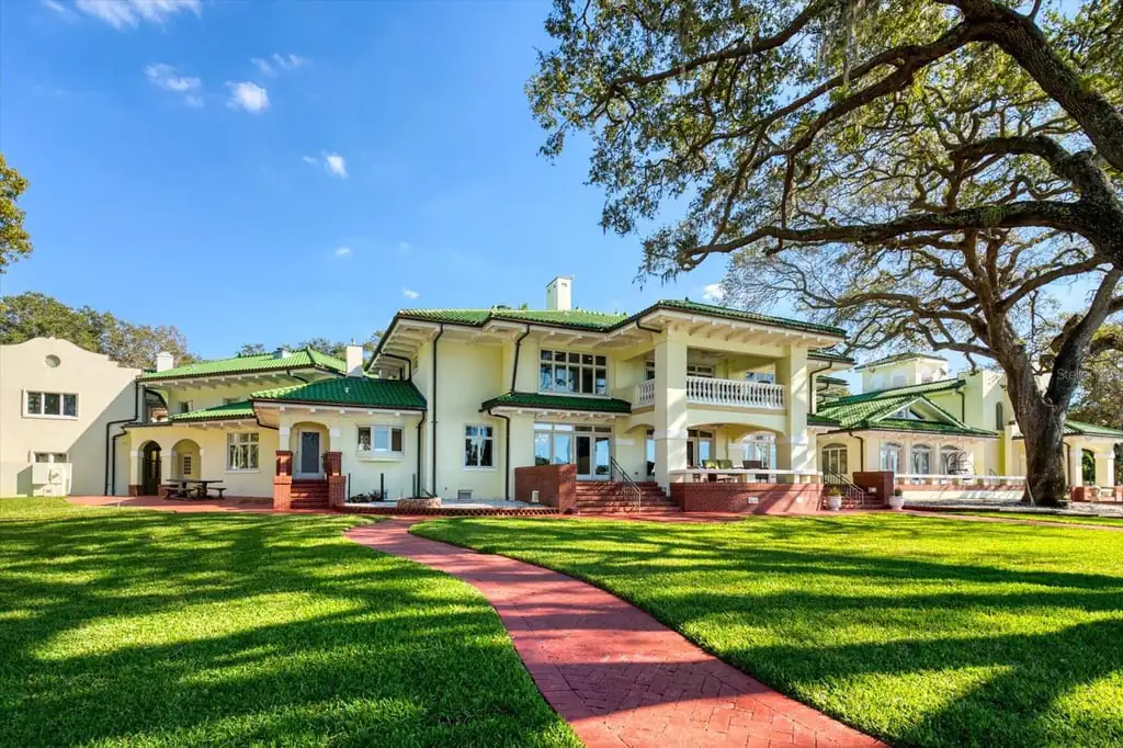 802 Druid Road S Clearwater FL 33756